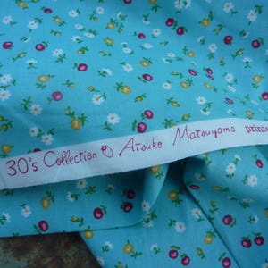 1 yd x 43&quot; - 30&#39;s Collection by Atsuko Matsuyama Yuwa -Tiny Apples/ and Daisies on Dark Aqua