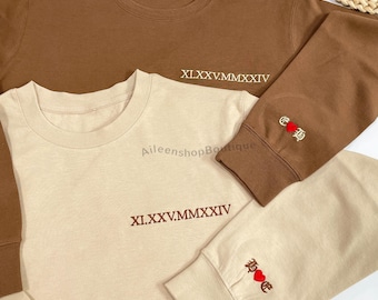 Individuell gesticktes Sweatshirt mit römischer Ziffer, Paar-Shirt Initiale am Ärmel, Jubiläumsjahr, personalisierter Datum Hoodie, Valentinstag Geschenk