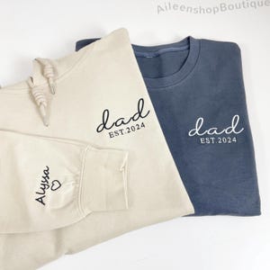 Custom Dad Embroidered Sweatshirt Hoodie, Kids Name On Sleeve With Heart, Dad Est Sweatshirt, Unique Gifts for Dad, Fathers Day Gift