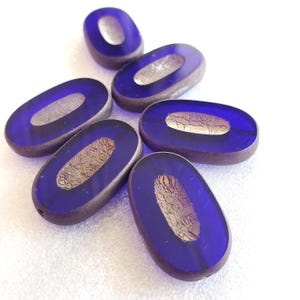 15 x 26 mm 大型平楕円形サファイアブルーチェコガラスビーズ（ブロンズ仕上げ）