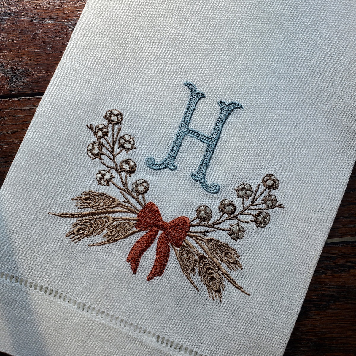 Custom Embroidered Chic Cotton Boll & Wheat Swag With Single Initial ~ Classic Thanksgiving / Autumn Décor ~ Hemstitched Hand Towel - Etsy