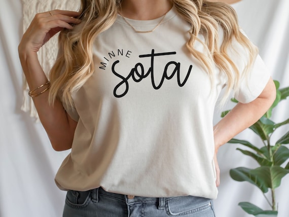 Minnesota Shirt, Women’s Minnesota Shirt, State Of Minnesota Shirt, Minnesota Girl Tee, Moving to Minnesota Gift Tee, Minnesota Travel Shirt