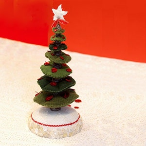 Felt Christmas Tree PDF Tutorial image 1