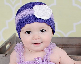 Baby Mädchen Hut gehäkelte Blume Flapper Beanie violett lila Streifen Streifen Strick Herbst Mode größere Größen erhältlich einzigartiges Geschenk für sie