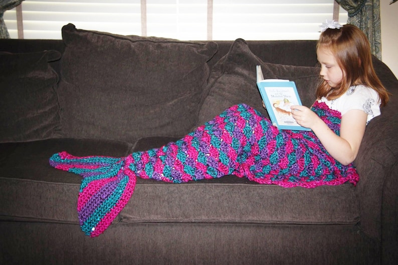 Mermaid Tail Lapghan Blanket Crochet Pattern in ALL SIZES Instant Download 215 image 2