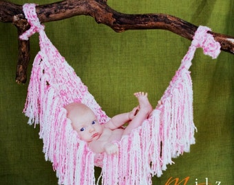 Fringe Hammock Knitting Pattern, PDF 103, INSTANT DOWNLOAD -- Newborn Photo Prop -- Very Easy -- Over 35,000 Patterns Sold