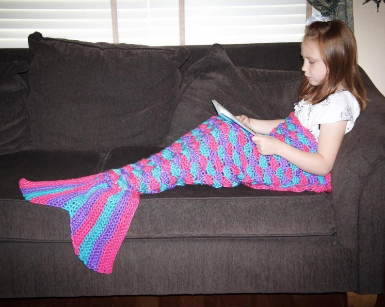 Mermaid Tail Lapghan Blanket Crochet Pattern in ALL SIZES Instant Download 215 image 1