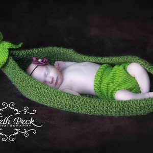 Pea Pod Photo Prop Knitting Pattern for Newborn Photography, PDF 112 INSTANT DOWNLOAD Over 50,000 patterns sold image 1