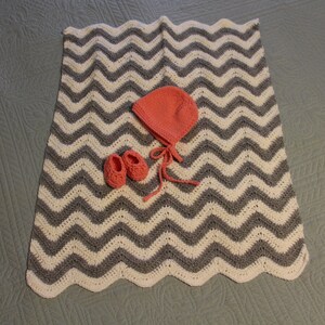 Chevron Baby Blanket Crochet Pattern -- Easy Project Perfect for Shower Gifts!