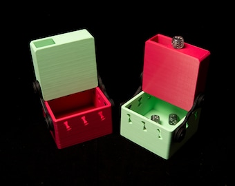 Deckhalter mit Würfelturm Deckel | Sammelkarten, Pokemon, Magic the Gathering, DnD, Warhammer 40k | Modi-Box