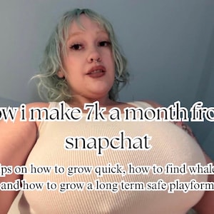 May include: A person with light green hair wearing a beige ribbed tank top. The text overlay reads: how i make 7k a month from snapchat, tips on how to grow quick, how to find whales and how to grow a long term safe playform.
