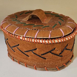 Vintage Souvenir Birch Bark Basket with Lid (DR-015)