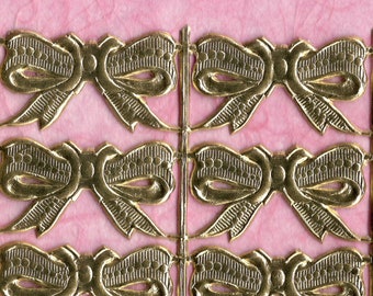 Golden Bow Foiled Dresdens - Package of 20 (F-Dr)