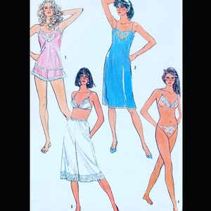 Simplicity 7672 B34, Lingerie Patterns, Full Slip Pattern, Camisole Pattern, Tap Pants Pattern, Bra Pattern Sewing, Underwear Pattern Women