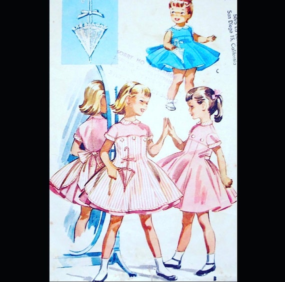 McCalls 2120 6, Modello per abito grembiule da bambina, Modello