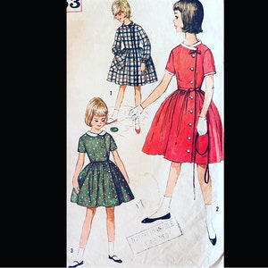 Einfachheit Asymmetrisches Kleid Schnittmuster für Mädchen Kleid Schnittmuster 4063 B30, Asymmetrisches Schnittmuster für Mädchen, Schnittmuster für Kleid mit Taschen, süßes Kleid Schnittmuster