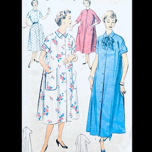 Advance 6736 B32, Bathrobe Sewing Pattern, Housecoat Pattern, Loungewear Sewing Pattern, Petite Pattern, Vintage Bath Robe Pattern,