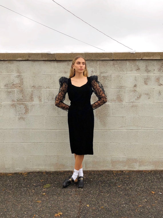 Vintage Velvet Puff Sleeve Dress