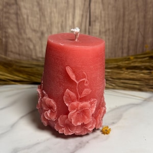 Flower Swirl Candle  - 100% Beeswax