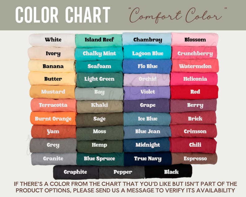 K&ouml;nnte beinhalten: Eine Farbkarte zeigt eine Vielzahl von Stofffarben, darunter Wei&szlig;, Elfenbein und Schwarz. Die Karte enth&auml;lt den Text "Comfort Color" und eine Nachricht zur &Uuml;berpr&uuml;fung der Farbverf&uuml;gbarkeit. Die Farben sind in Reihen und Spalten angeordnet.