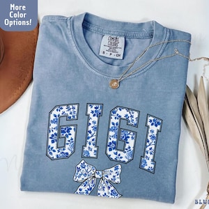 Comfort Colors® Gigi Floral Shirt, Mothers Day Gift, Gift for Grandmother, Gigi Bow Tee, Grandma Tshirt, Coquette Shirt, Gifting For Her