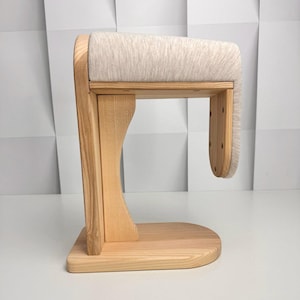 standing stool for fitting wedding dress TRAIN FLUFFING 101 , This one is for the maid of honors! (or anyone that will be fluffing a brides dress train) , Its so much easier than getting on your hands and knees and trying to fix every