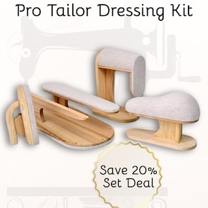 Könnte beinhalten: Ein Pro Tailor Dressing Kit mit drei Holzpresswerkzeugen. Die Werkzeuge haben hellfarbene Holzsockel und gepolsterte, cremefarbene Oberteile. Der Text "Pro Tailor Dressing Kit" steht oben und "Save 20% Set Deal" unten.