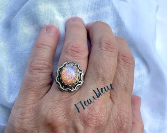OPALINE harlequin white pale pink glass fire opal Victorian antiqued silver adjustable ring