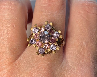 osO MARGUERITE Oso purple pink rhinestone flower brass ring