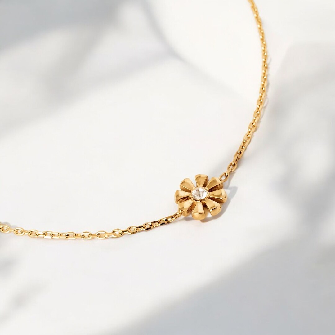 Daisy Diamond Bracelet