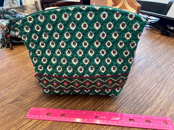 Vera Bradley Retired GREENFIELD  COSMETIC bag