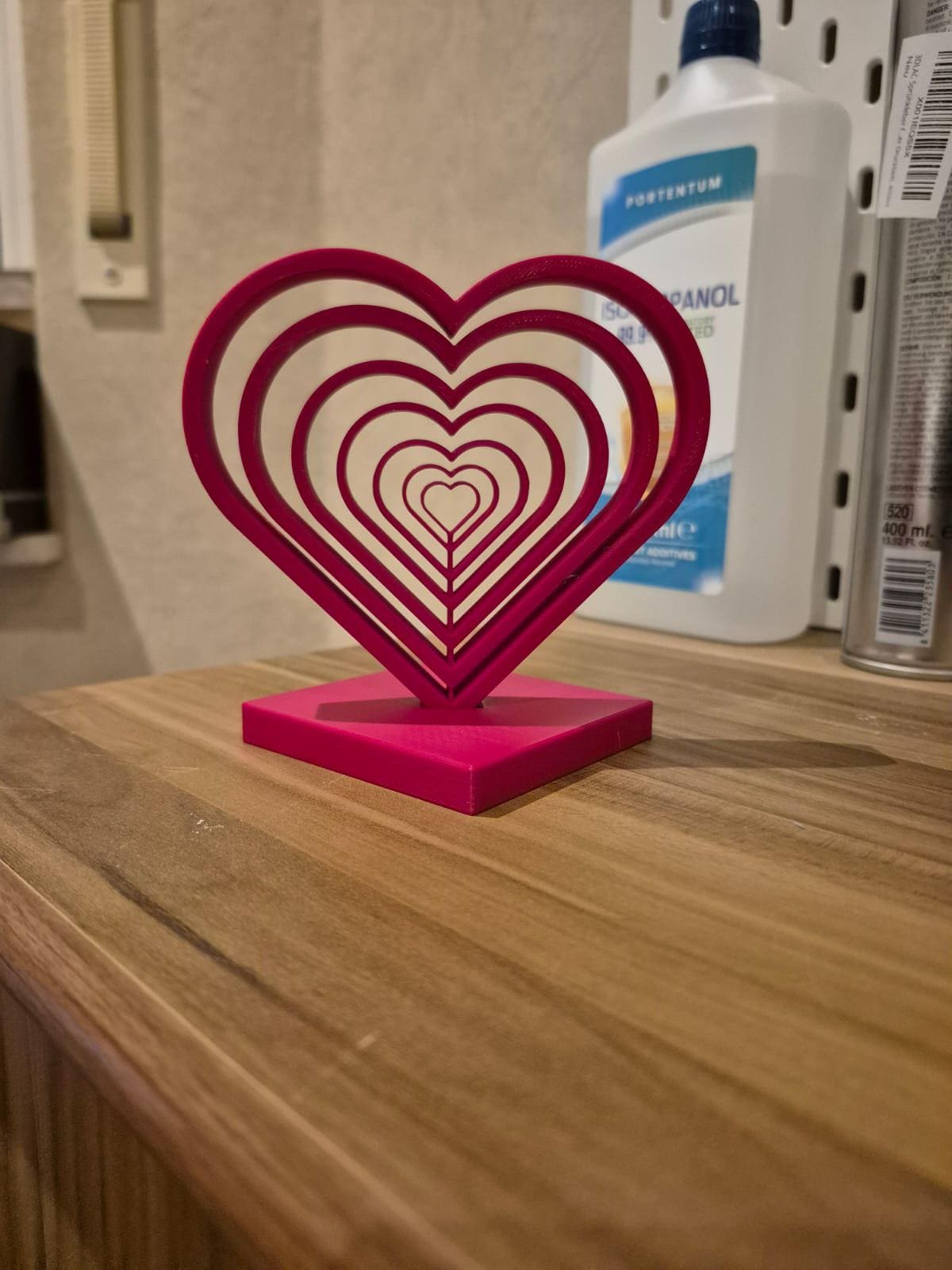 Heartstand. Herzständer als Geschenk für Valentinstag, Verlobung,etc.