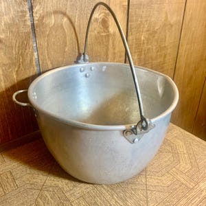 Large Vintage Aluminum Stock Pot