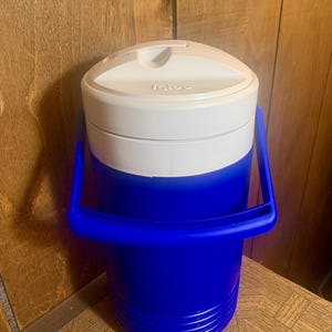 Vintage Igloo 1 Gallon Beverage Cooler