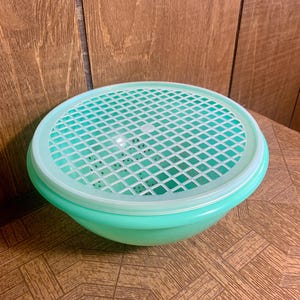 Vintage Tupperware Colander & Strainer Lid