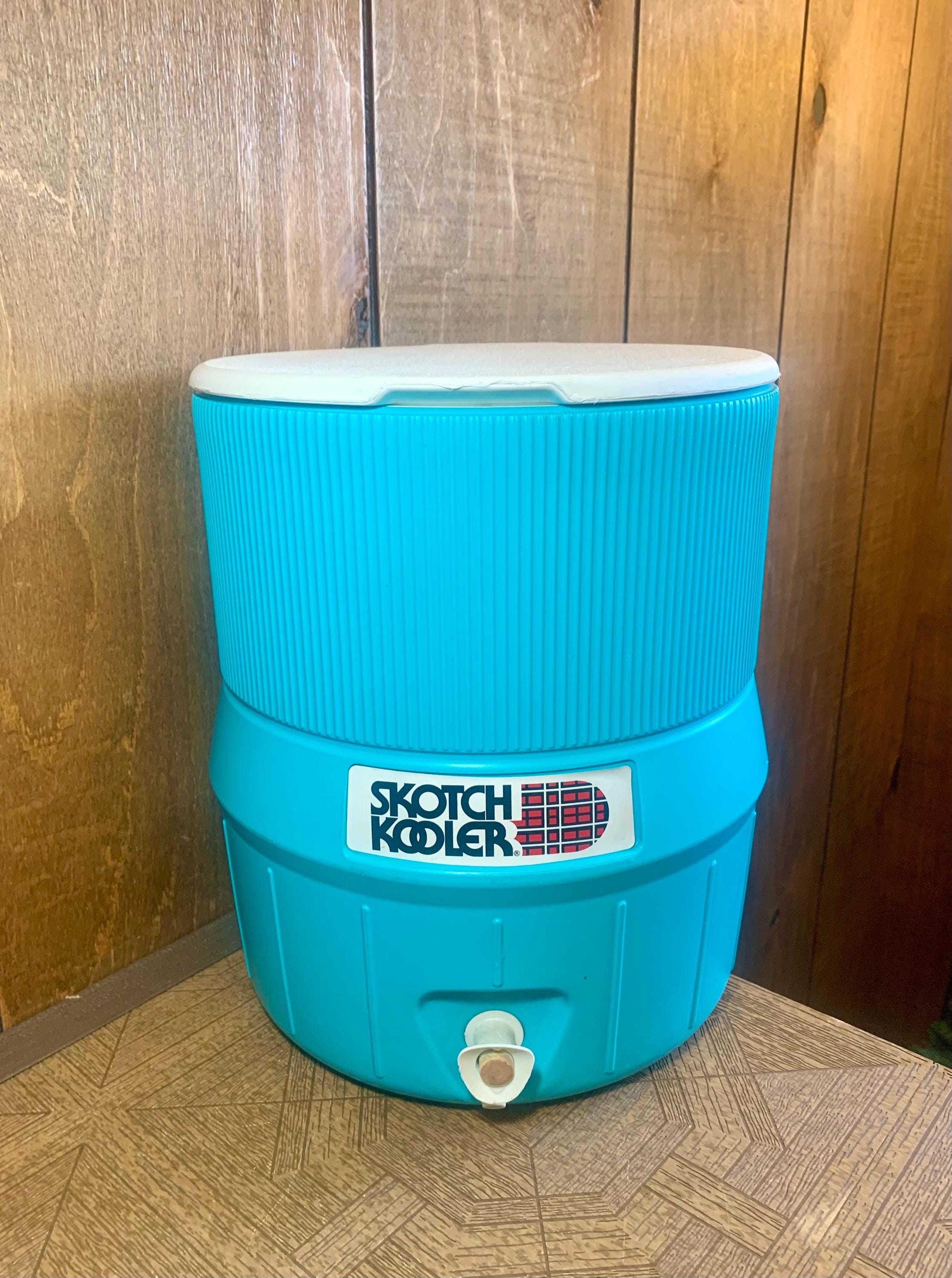 Pichet d'eau de 2 gallons Skotch Kooler des années 1970