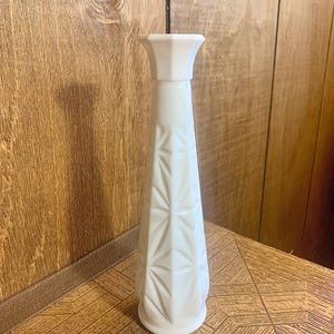 Vintage Starburst Milk Glass Bud Vase by Anchor Hocking