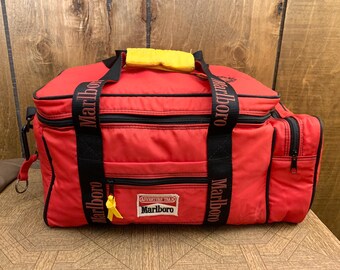 Borsa termica isolante Marlboro degli anni '90 prodotta da Lizard Rock