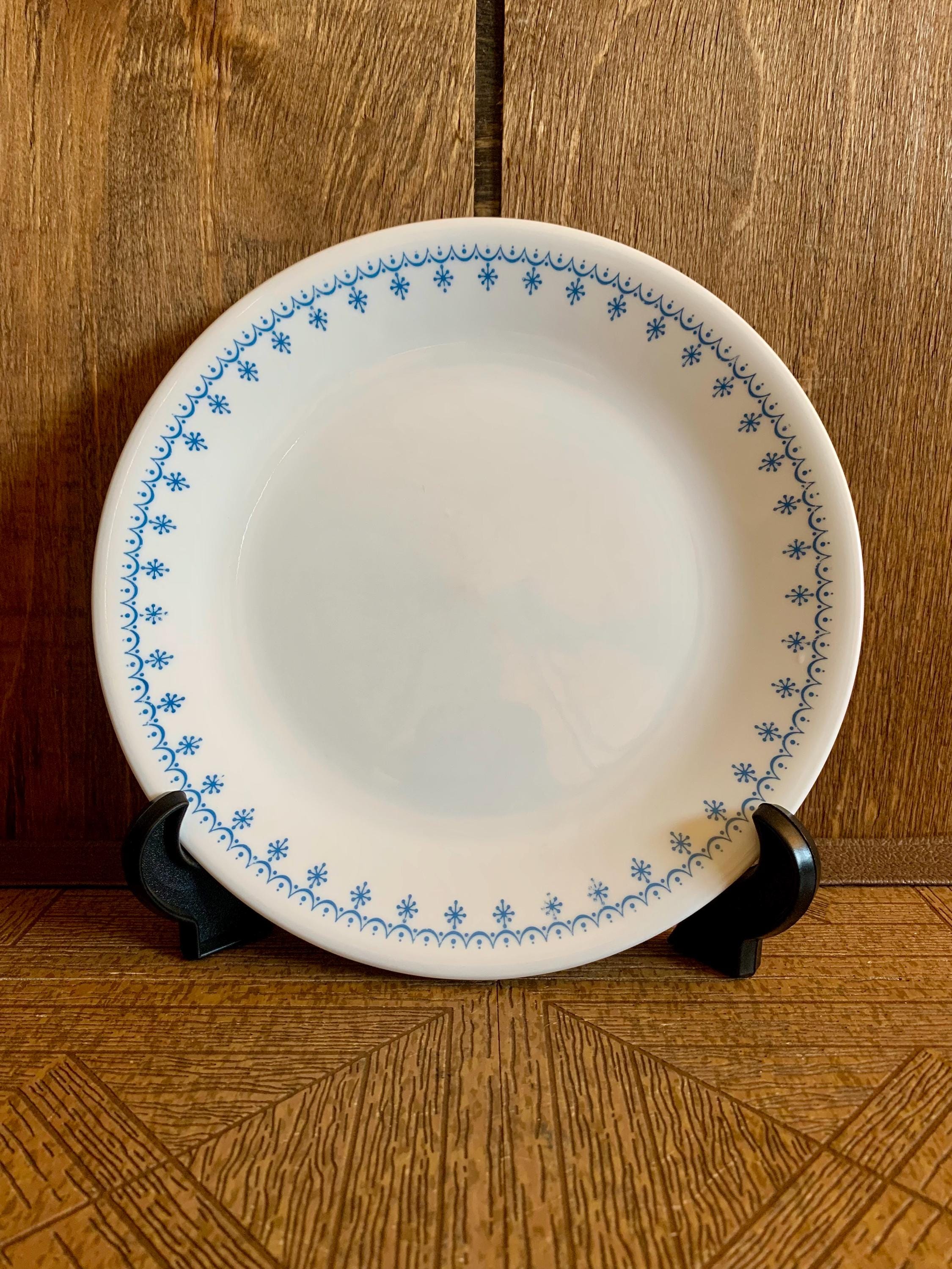 ヴィンテージ コレール ブルー スノーフレーク プレート - 8.5 インチ
