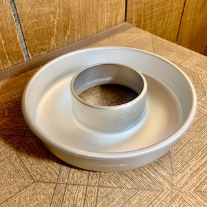 Vintage Wear-Ever Aluminum Bundt Pan
