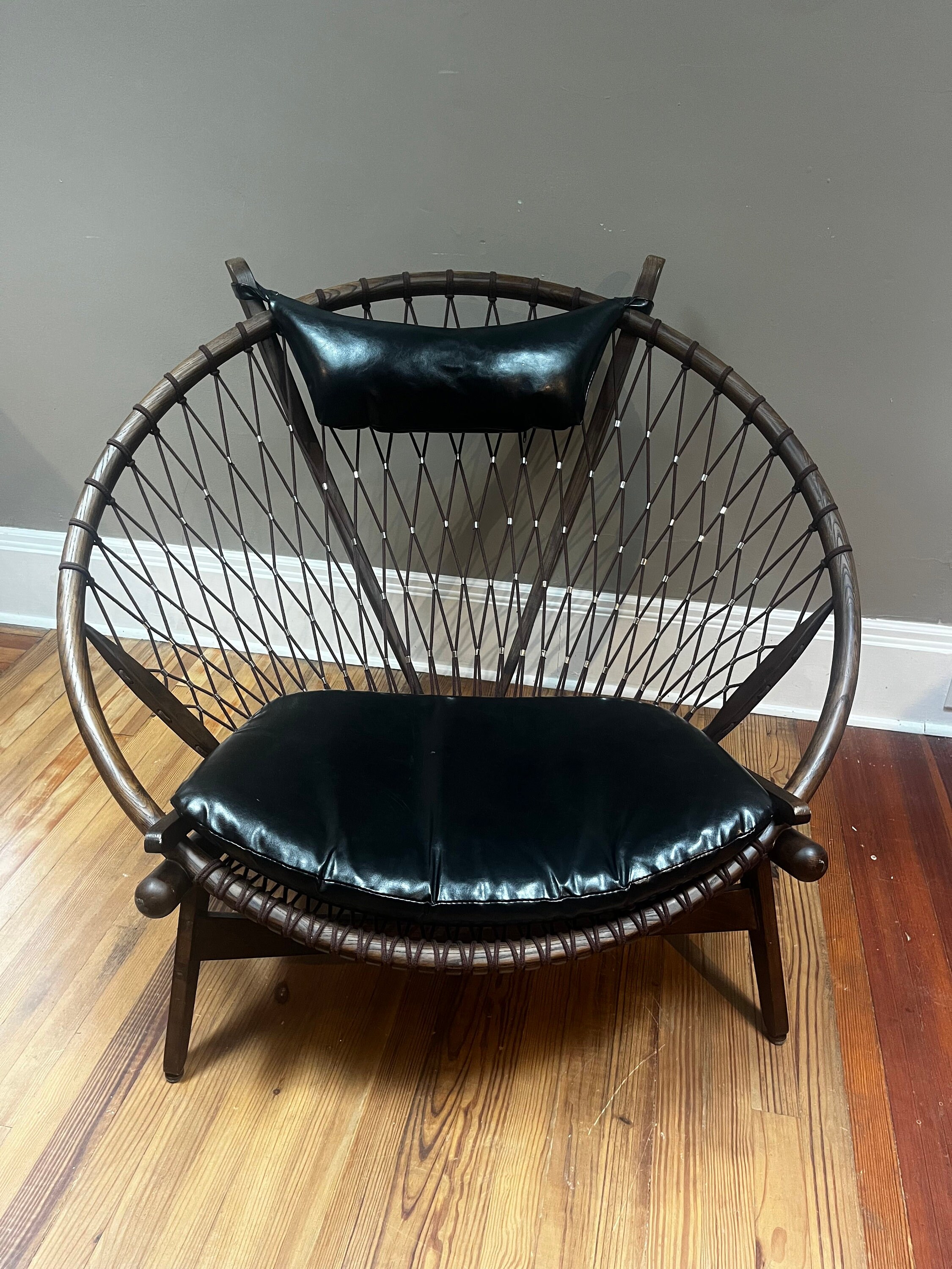 Hoop Chair in the Style of Hans Wegner PP-130 Circle Chair