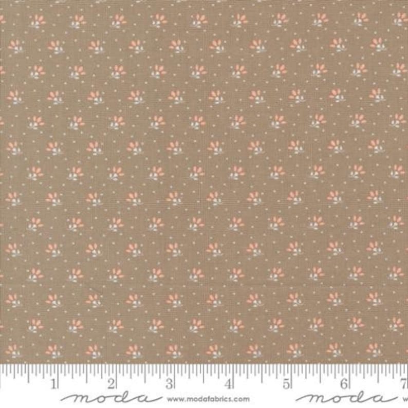 Jelly and Jam Twine Ditsy Yardage by Fig Tree for Moda Fabrics 20498 20 Cut Options Available Quilting Cotton 画像 1