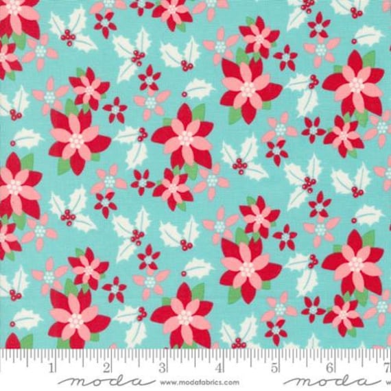Kitty Christmas: Poinsettia Florals in Icicle Kitty Christmas: Poinsettia Florals in Icicle