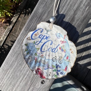 Cape Cod Scallop Shell Christmas Ornament: Coastal Decor