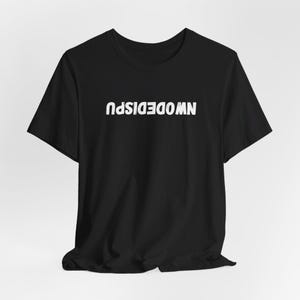 Camiseta, Gracioso, Ilusión óptica, Al revés, Rompecabezas, Prueba, Confusión, Espejo, Leer, Reverso, Al revés, Hechizo, Letras