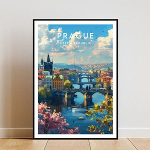 Puede incluir: Una ilustraci&oacute;n colorida de Praga, Rep&uacute;blica Checa, que presenta una ciudad con puentes sobre un r&iacute;o. La ilustraci&oacute;n est&aacute; en un estilo de p&oacute;ster de viaje vintage con el texto "Praga, Rep&uacute;blica Checa" en la parte superior.