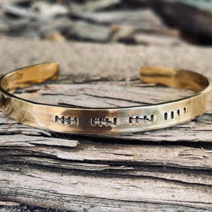 Bronze Tally Mark Bracelet, 8th or 19th Anniversary Gift for Her, Hatch Mark Cuff,Bronze Tally Mark Bracelet with Custom Message