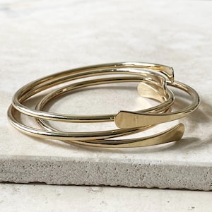 Brazalete plano apilable de oro, brazaletes bohemios, puños ajustables apilables