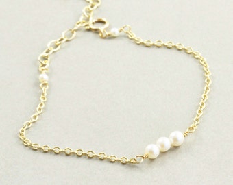 White Pearl Bracelet, Gold Chain Bracelet, June Birthstone, Bridesmaid Gift