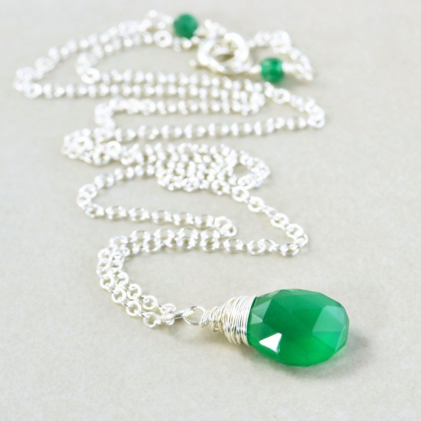 Green Onyx Necklace Emerald Green Necklace Sterling Silver Etsy green-onyx-necklace-emerald-green-necklace-sterling-silver-etsy